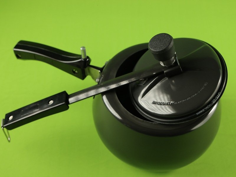 Hard Anodized Inner Lid Cooker 1
