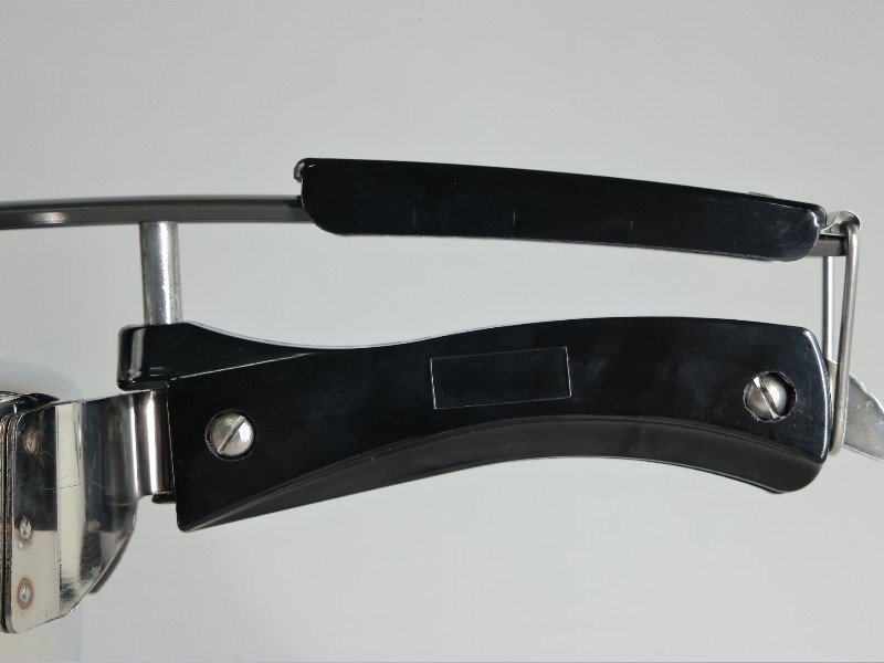 steel inner lid handle